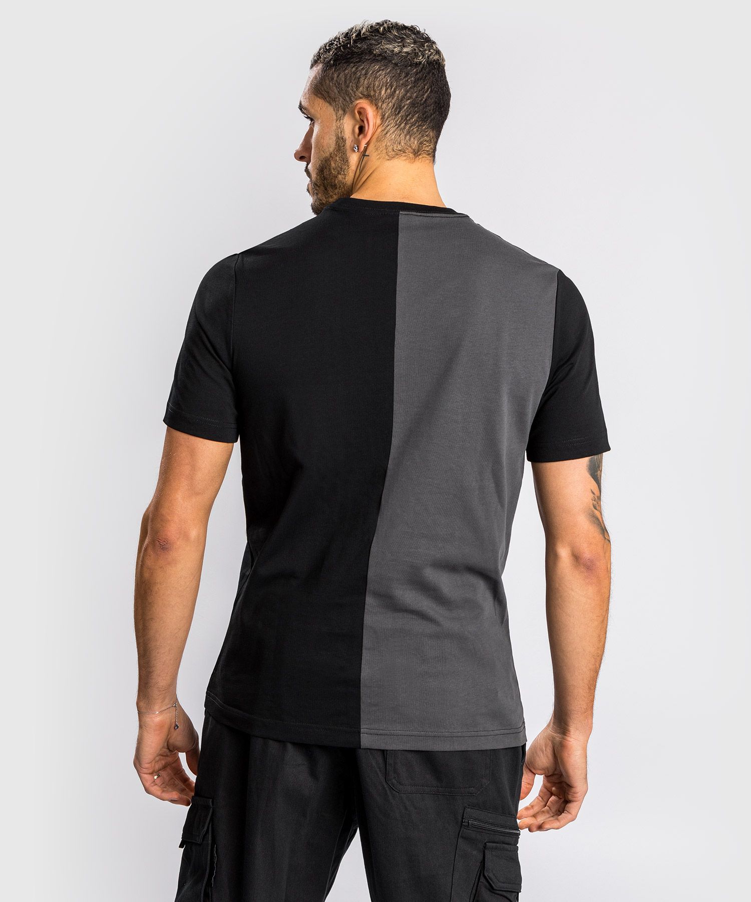 Venum Giant Split Tシャツ - ブラック/グレイ
