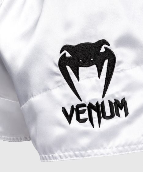 Venum Classic ムエタイショーツ - ホワイト/ブラック