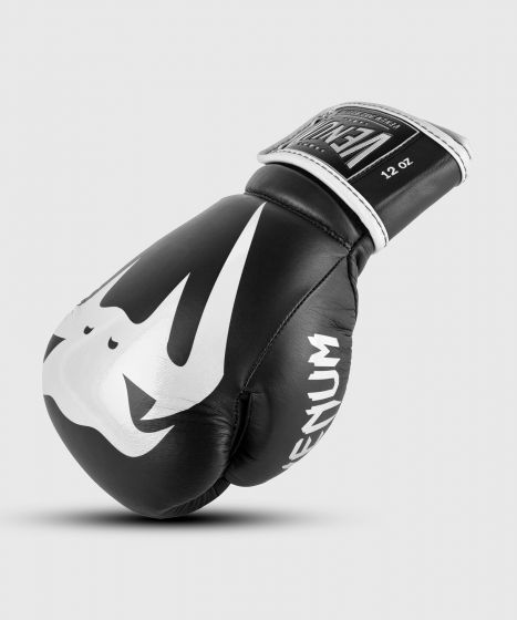 Venum Giant 2.0 PRO ボクシンググローブ - ブラック/ホワイト